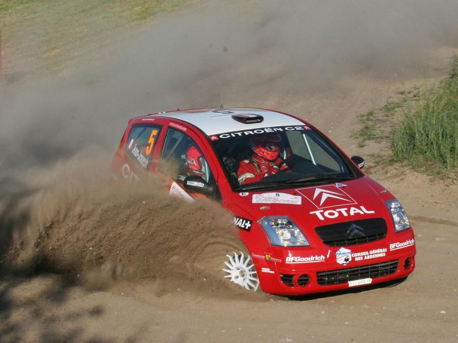  Citroen C2 Super 1600 2005 года  (фото 2 из 22)
